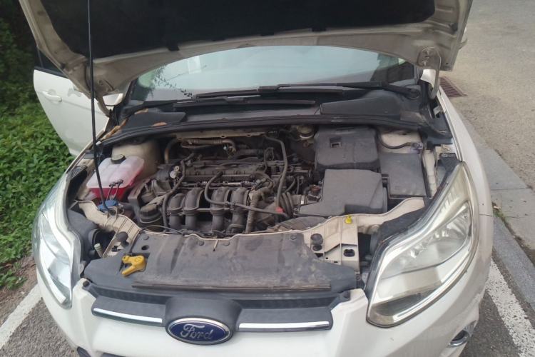 Used Ford Focus 2012 Sedan 1.6L Automatic Fashion Edition Engine Bay