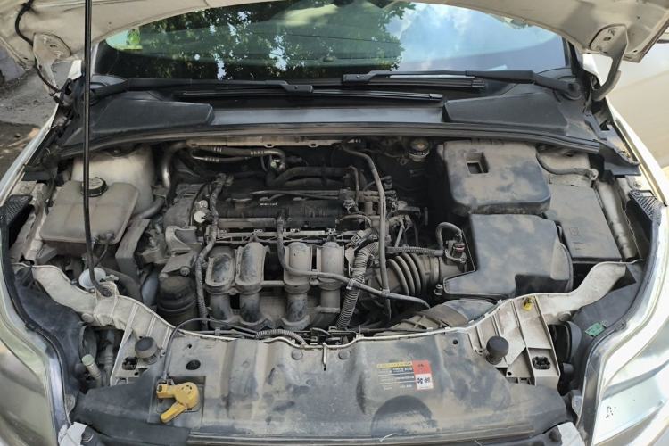 Used Ford Focus 2012 Sedan 1.6L Automatic Fashion Edition Engine Bay