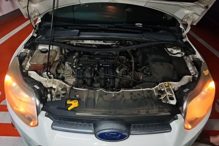 Used Ford Focus 2012 Hatchback 1.6L Manual Comfort Model Engine Bay