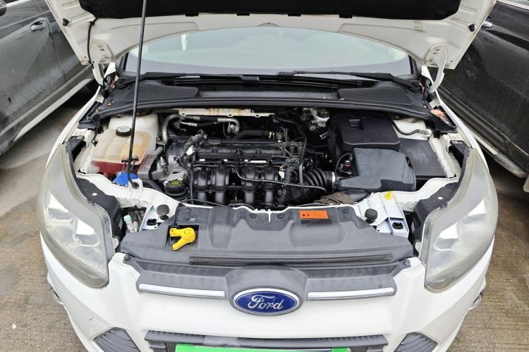 Used Ford Focus 2012 Sedan 1.6L Automatic Fashion Edition Engine Bay