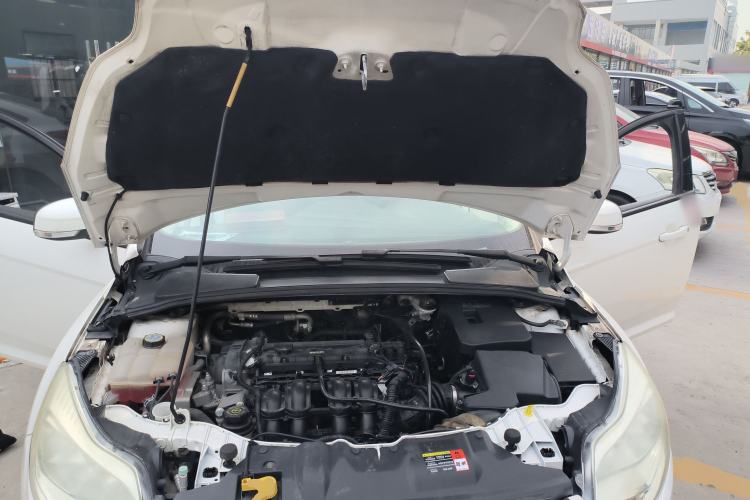 Used Ford Focus 2012 Sedan 1.6L Automatic Fashion Edition Engine Bay