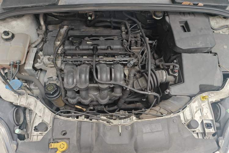 Used Ford Focus 2012 Sedan 1.6L Automatic Fashion Edition Engine Bay