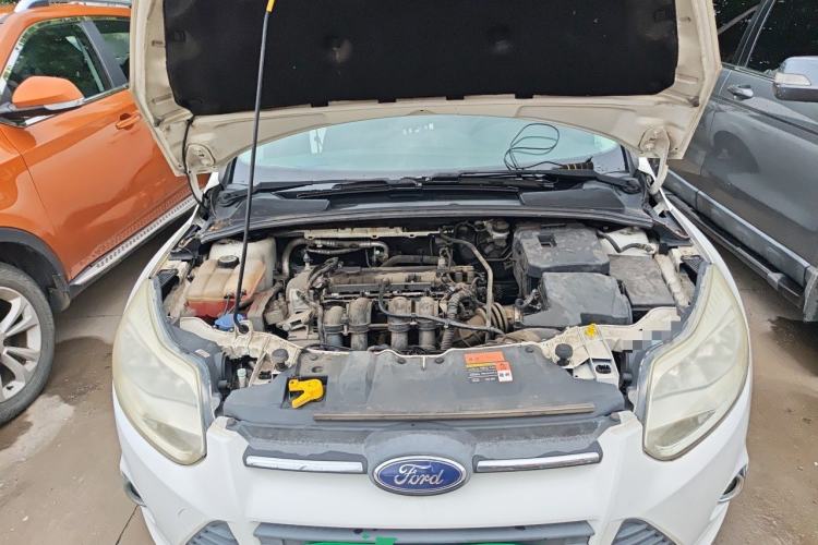 Used Ford Focus 2012 Sedan 1.6L Manual Fashion Edition Engine Bay
