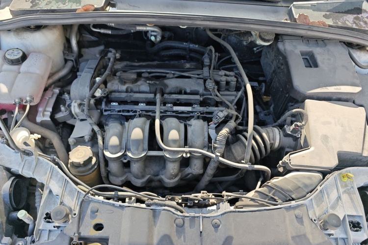 Used Ford Focus 2012 Sedan 1.6L Automatic Fashion Edition Engine Bay
