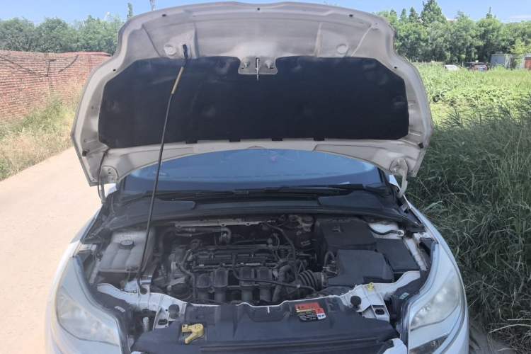 Used Ford Focus 2012 Sedan 1.6L Automatic Comfort Model Engine Bay