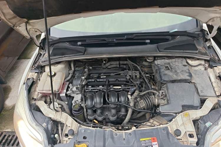 Used Ford Focus 2012 Hatchback 1.6L Automatic Comfort Model Engine Bay