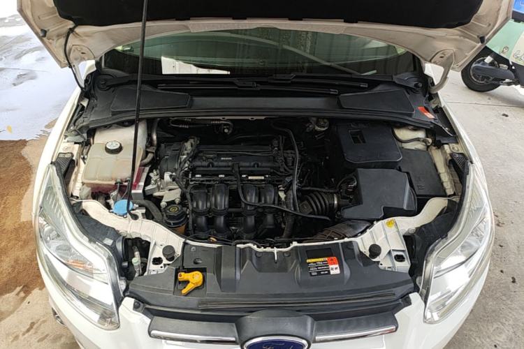 Used Ford Focus 2012 Hatchback 1.6L Automatic Fashion Edition Engine Bay
