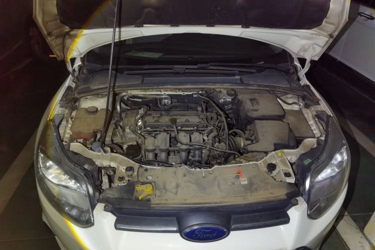 Used Ford Focus 2012 Sedan 1.6L Automatic Comfort Model Engine Bay