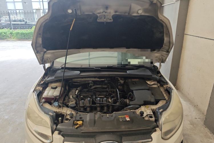 Used Ford Focus 2012 Sedan 1.6L Automatic Comfort Model Engine Bay