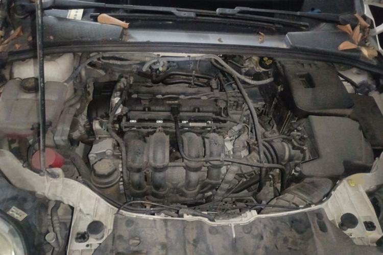 Used Ford Focus 2012 Sedan 1.6L Automatic Comfort Model Engine Bay