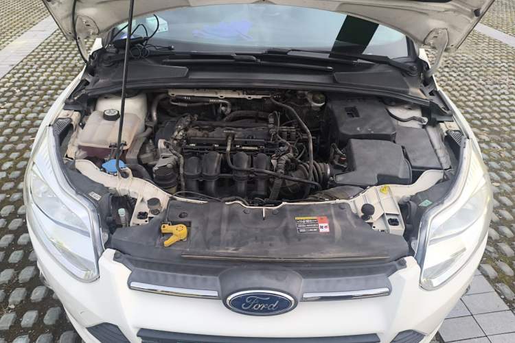 Used Ford Focus 2012 Sedan 1.6L Automatic Fashion Edition Engine Bay