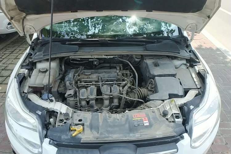 Used Ford Focus 2012 Hatchback 1.6L Manual Comfort Model Engine Bay