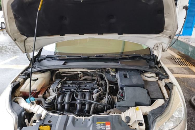 Used Ford Focus 2012 Hatchback 1.6L Automatic Fashion Edition Engine Bay