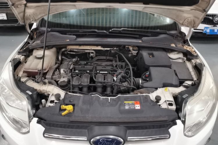 Used Ford Focus 2012 Sedan 1.6L Automatic Fashion Edition Engine Bay