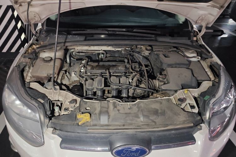 Used Ford Focus 2012 Hatchback 1.6L Automatic Fashion Edition Engine Bay