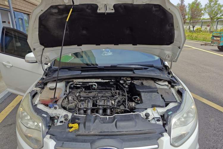 Used Ford Focus 2012 Hatchback 1.6L Automatic Fashion Edition Engine Bay