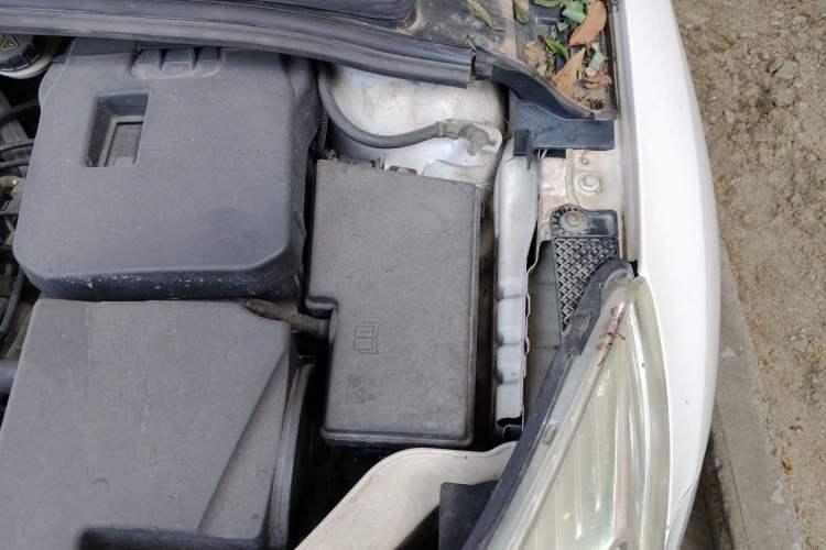 Used Ford Focus 2012 Sedan 1.6L Automatic Fashion Edition Engine Bay Left