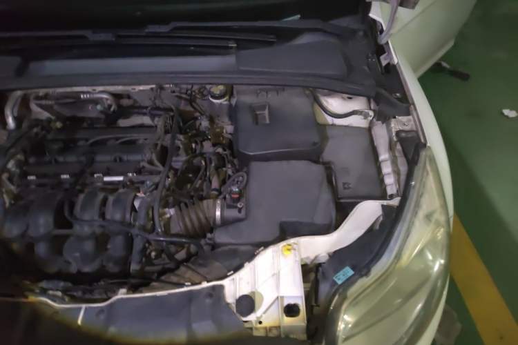 Used Ford Focus 2012 Sedan 1.6L Automatic Prestige Model Engine Bay Left