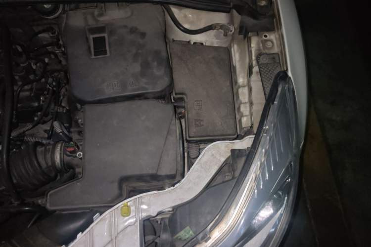 Used Ford Focus 2012 Hatchback 1.6L Automatic Fashion Edition Engine Bay Left