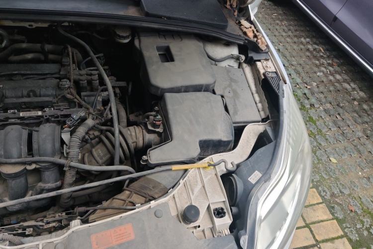 Used Ford Focus 2012 Hatchback 1.6L Automatic Comfort Model Engine Bay Left