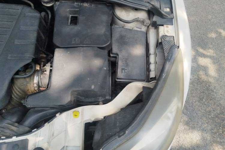 Used Ford Focus 2012 Hatchback 2.0L Manual Luxury Sport Model Engine Bay Left