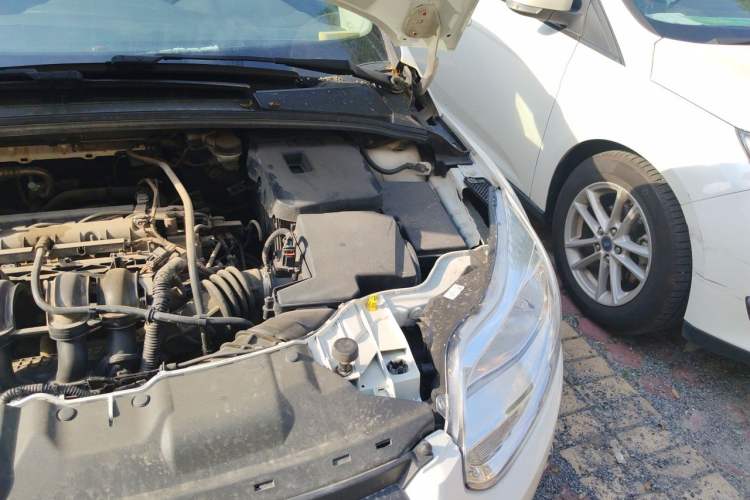 Used Ford Focus 2012 Hatchback 1.6L Automatic Fashion Edition Engine Bay Left