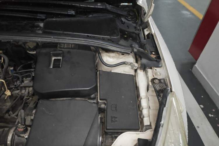 Used Ford Focus 2012 Sedan 1.6L Automatic Comfort Model Engine Bay Left