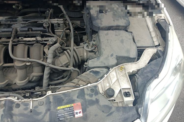 Used Ford Focus 2012 Sedan 1.6L Manual Fashion Edition Engine Bay Left