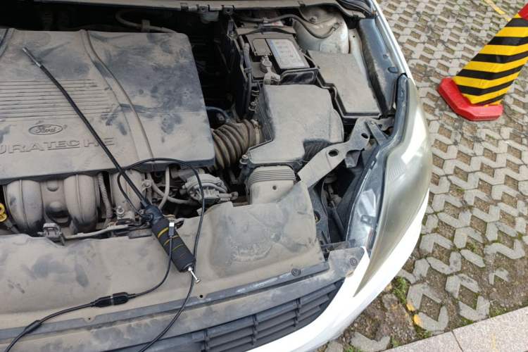 Used Ford Focus 2012 Hatchback Classic 1.8L Manual Base Model Engine Bay Left