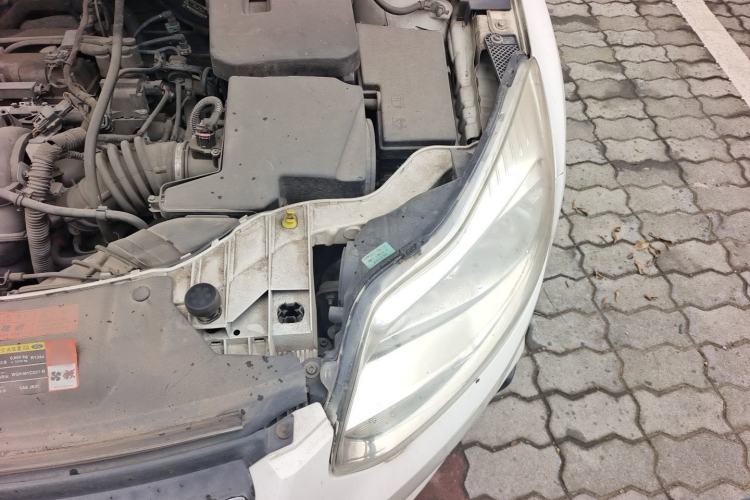 Used Ford Focus 2012 Hatchback 1.6L Automatic Comfort Model Engine Bay Left