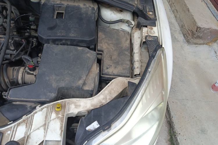 Used Ford Focus 2012 Sedan 1.6L Automatic Fashion Edition Engine Bay Left