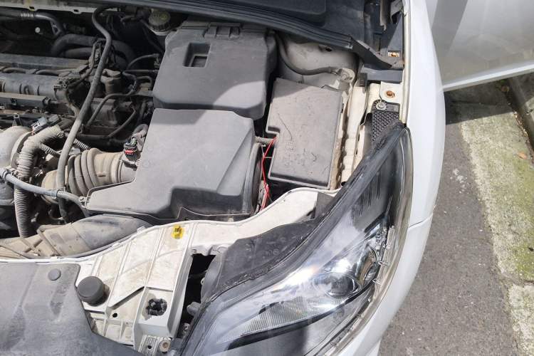 Used Ford Focus 2012 Hatchback 1.6L Automatic Comfort Model Engine Bay Left