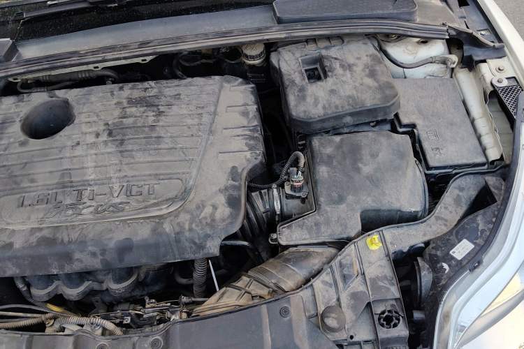 Used Ford Focus 2012 Hatchback 1.6L Automatic Fashion Edition Engine Bay Left