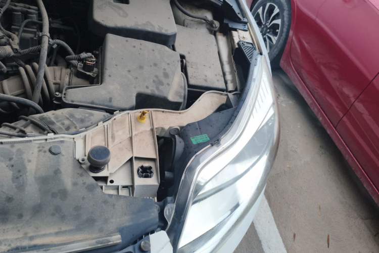 Used Ford Focus 2012 Sedan 1.6L Automatic Prestige Model Engine Bay Left