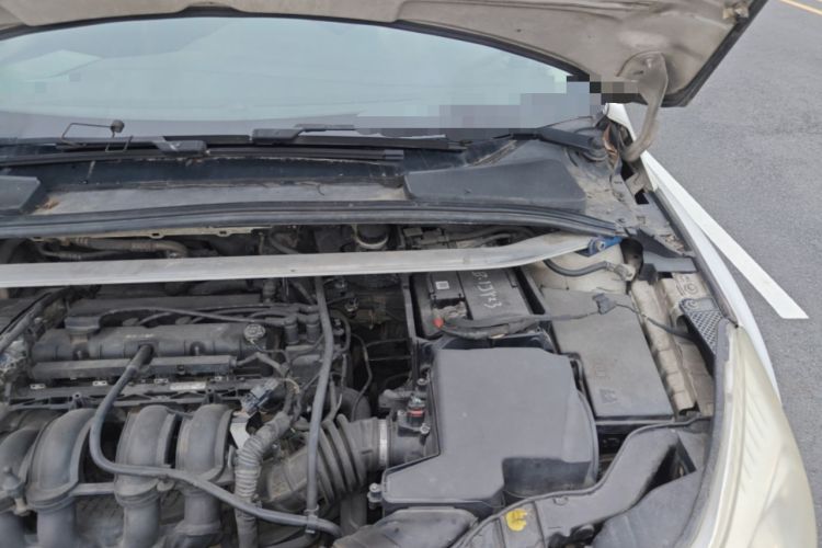 Used Ford Focus 2012 Sedan 1.6L Manual Fashion Edition Engine Bay Left