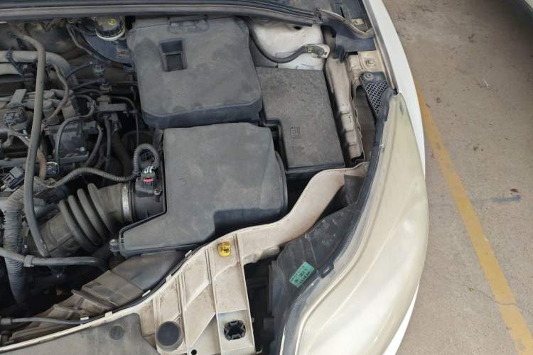 Used Ford Focus 2012 Sedan 1.6L Automatic Comfort Model Engine Bay Left