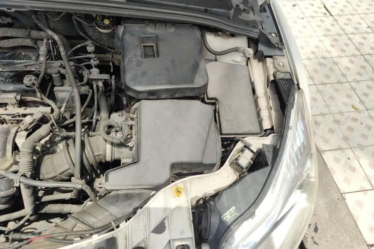 Used Ford Focus 2012 Hatchback 1.6L Automatic Comfort Model Engine Bay Left