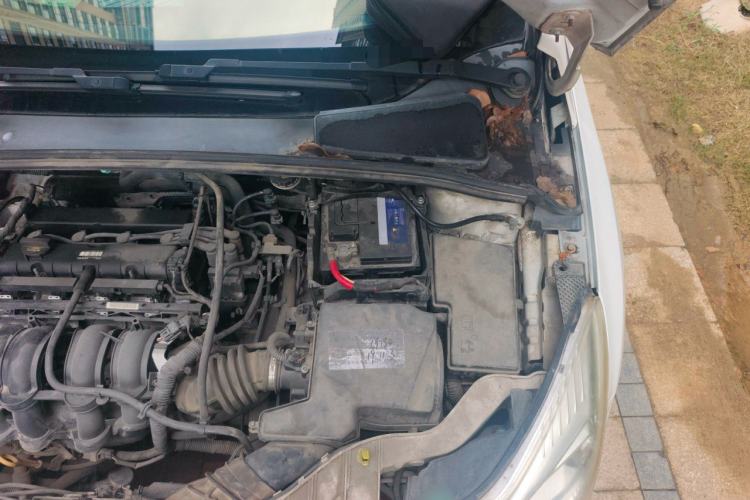 Used Ford Focus 2012 Hatchback 1.6L Automatic Comfort Model Engine Bay Left