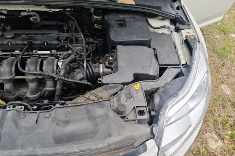 Used Ford Focus 2012 Hatchback 1.6L Automatic Comfort Model Engine Bay Left