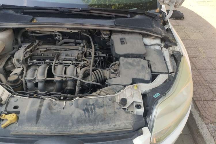 Used Ford Focus 2012 Sedan 1.6L Automatic Fashion Edition Engine Bay Left
