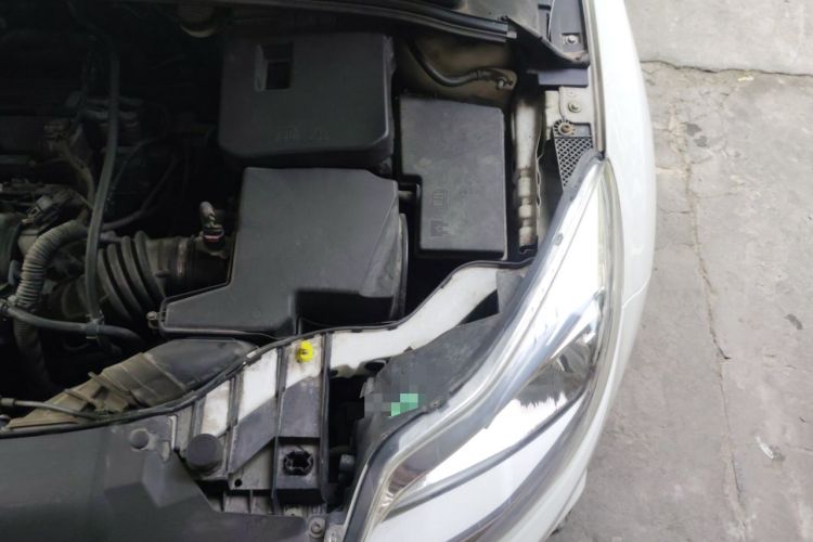 Used Ford Focus 2012 Hatchback 1.6L Automatic Fashion Edition Engine Bay Left