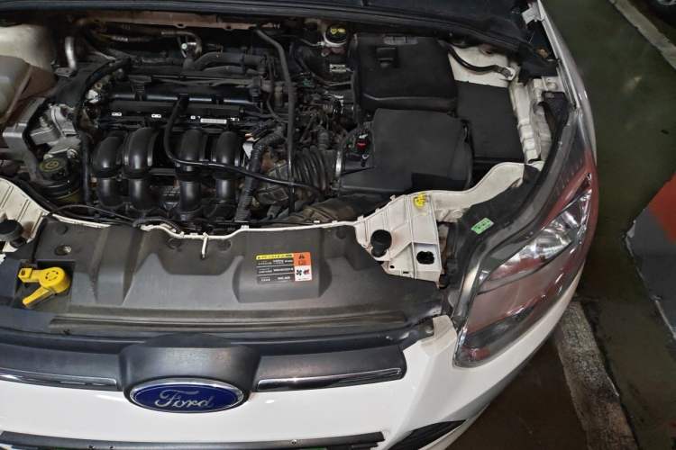 Used Ford Focus 2012 Sedan 1.6L Automatic Fashion Edition Engine Bay Left