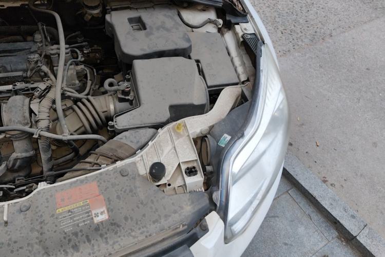 Used Ford Focus 2012 Sedan 1.6L Manual Fashion Edition Engine Bay Left