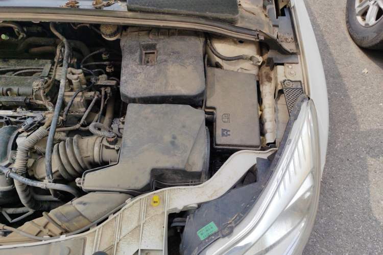 Used Ford Focus 2012 Sedan 1.6L Automatic Fashion Edition Engine Bay Left