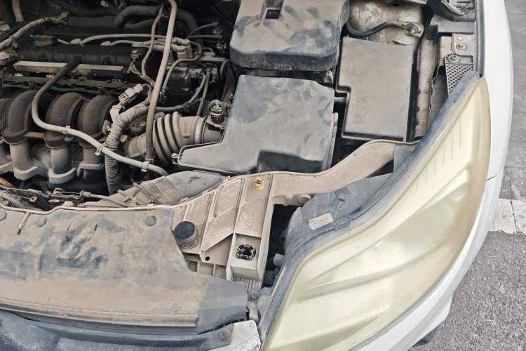 Used Ford Focus 2012 Sedan 1.6L Automatic Comfort Model Engine Bay Left