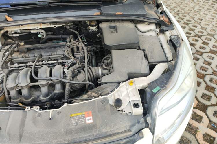 Used Ford Focus 2012 Hatchback 1.6L Automatic Fashion Edition Engine Bay Left