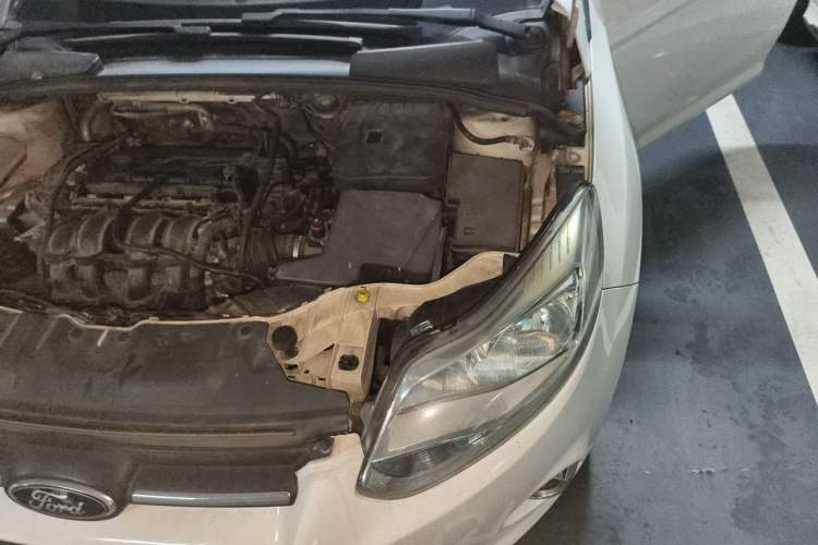 Used Ford Focus 2012 Sedan 1.6L Automatic Fashion Edition Engine Bay Left