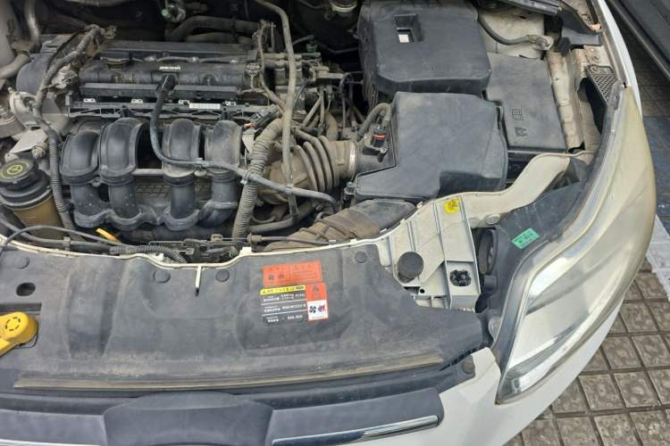 Used Ford Focus 2012 Hatchback 1.6L Automatic Fashion Edition Engine Bay Left