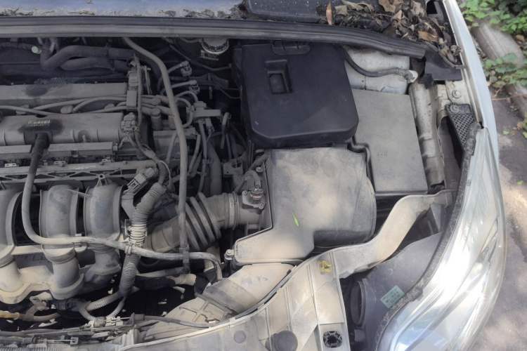 Used Ford Focus 2012 Sedan 1.6L Automatic Fashion Edition Engine Bay Left