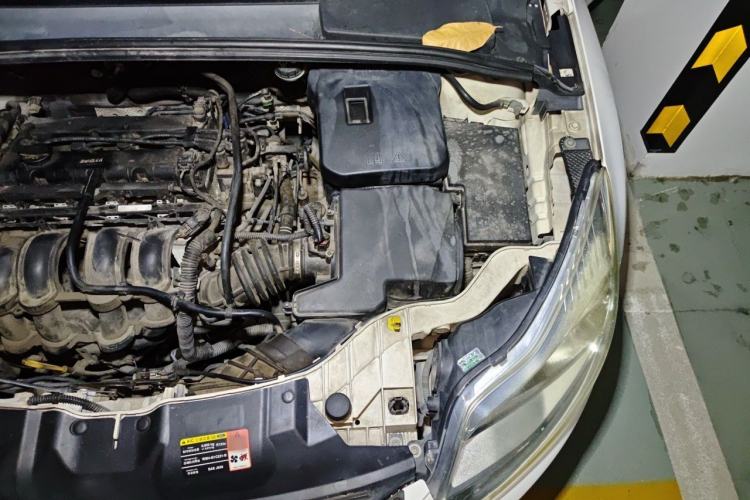 Used Ford Focus 2012 Sedan 1.6L Automatic Fashion Edition Engine Bay Left